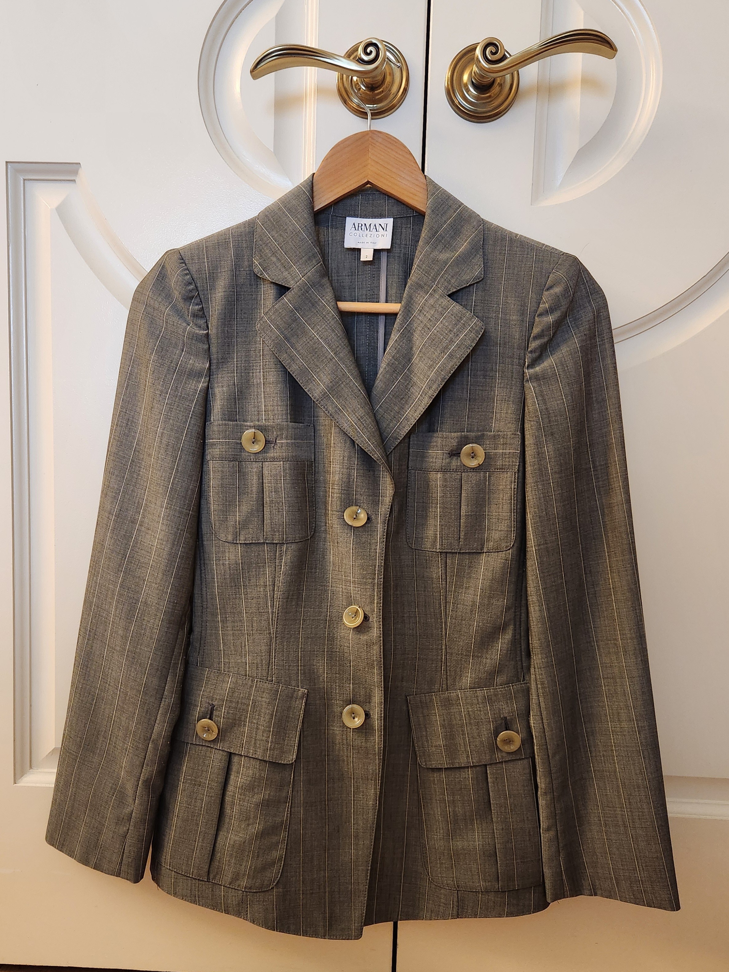 Armani Collezioni Made In Italy. Gray Pinstripe Women's Blazer Jacket.